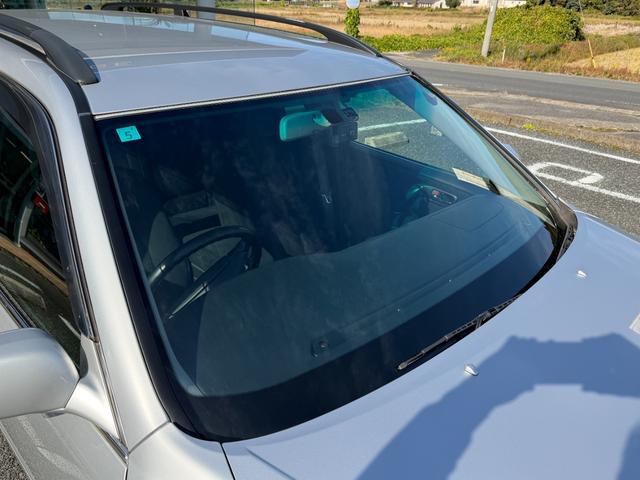 クラウンエステート アスリート　ユーザー買取車両　純正マルチ　スーパーライブサウンド　ＥＴＣ　前後ドライブレコーダー　純正ＨＩＤ　純正１６インチアルミホイール　クルーズコントロール　ＭＤ／カセット／ＤＶＤ　後期　禁煙車（65枚目）