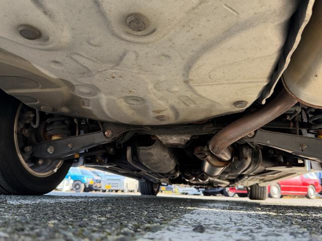 クラウンエステート アスリート　ユーザー買取車両　純正マルチ　スーパーライブサウンド　ＥＴＣ　前後ドライブレコーダー　純正ＨＩＤ　純正１６インチアルミホイール　クルーズコントロール　ＭＤ／カセット／ＤＶＤ　後期　禁煙車（67枚目）