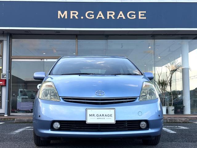 プリウス Ｓ　１０ｔｈアニバーサリーエディション　社外１５インチアルミ装着・純正ナビ・バックモニター・ＥＴＣ・ステアリングスイッチ・クルーズコントロール・ヘッドライト塗装（9枚目）