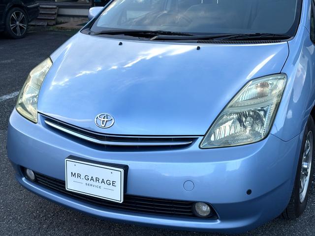 プリウス Ｓ　１０ｔｈアニバーサリーエディション　社外１５インチアルミ装着・純正ナビ・バックモニター・ＥＴＣ・ステアリングスイッチ・クルーズコントロール・ヘッドライト塗装（11枚目）