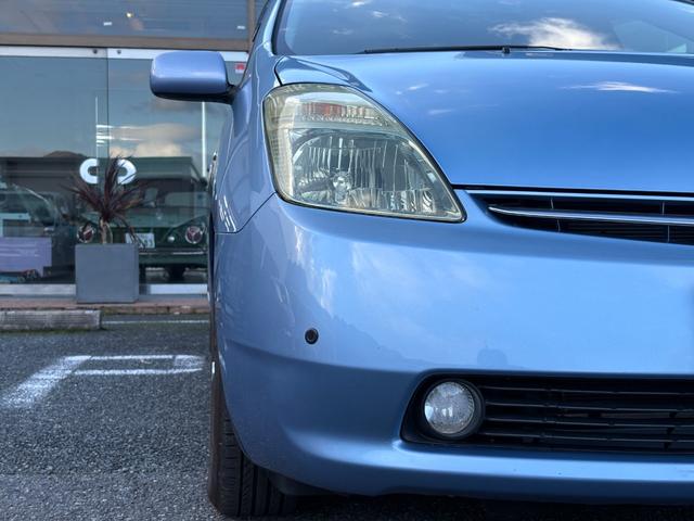 プリウス Ｓ　１０ｔｈアニバーサリーエディション　社外１５インチアルミ装着・純正ナビ・バックモニター・ＥＴＣ・ステアリングスイッチ・クルーズコントロール・ヘッドライト塗装（14枚目）