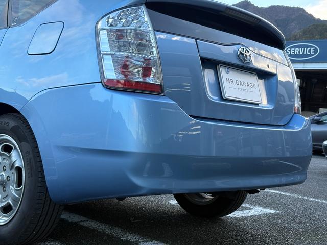 プリウス Ｓ　１０ｔｈアニバーサリーエディション　社外１５インチアルミ装着・純正ナビ・バックモニター・ＥＴＣ・ステアリングスイッチ・クルーズコントロール・ヘッドライト塗装（18枚目）