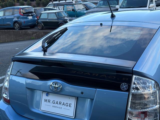 プリウス Ｓ　１０ｔｈアニバーサリーエディション　社外１５インチアルミ装着・純正ナビ・バックモニター・ＥＴＣ・ステアリングスイッチ・クルーズコントロール・ヘッドライト塗装（19枚目）