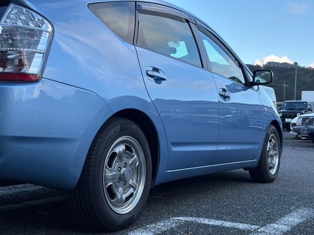 プリウス Ｓ　１０ｔｈアニバーサリーエディション　社外１５インチアルミ装着・純正ナビ・バックモニター・ＥＴＣ・ステアリングスイッチ・クルーズコントロール・ヘッドライト塗装（25枚目）