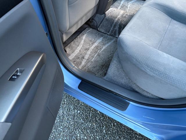 プリウス Ｓ　１０ｔｈアニバーサリーエディション　社外１５インチアルミ装着・純正ナビ・バックモニター・ＥＴＣ・ステアリングスイッチ・クルーズコントロール・ヘッドライト塗装（46枚目）