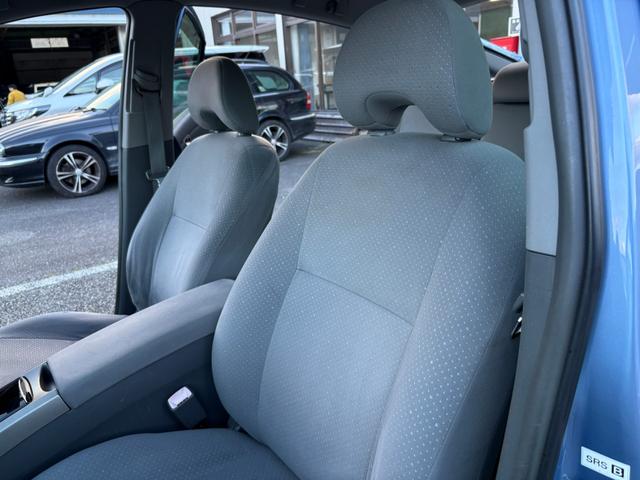 プリウス Ｓ　１０ｔｈアニバーサリーエディション　社外１５インチアルミ装着・純正ナビ・バックモニター・ＥＴＣ・ステアリングスイッチ・クルーズコントロール・ヘッドライト塗装（48枚目）