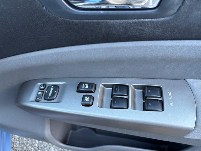 プリウス Ｓ　１０ｔｈアニバーサリーエディション　社外１５インチアルミ装着・純正ナビ・バックモニター・ＥＴＣ・ステアリングスイッチ・クルーズコントロール・ヘッドライト塗装（57枚目）