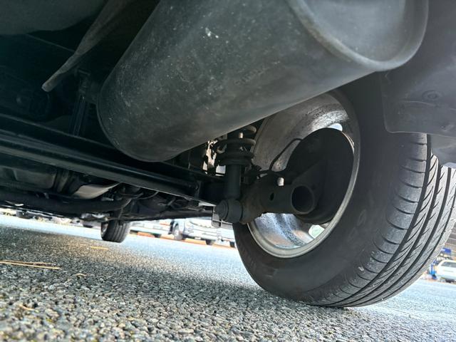 プリウス Ｓ　１０ｔｈアニバーサリーエディション　社外１５インチアルミ装着・純正ナビ・バックモニター・ＥＴＣ・ステアリングスイッチ・クルーズコントロール・ヘッドライト塗装（62枚目）