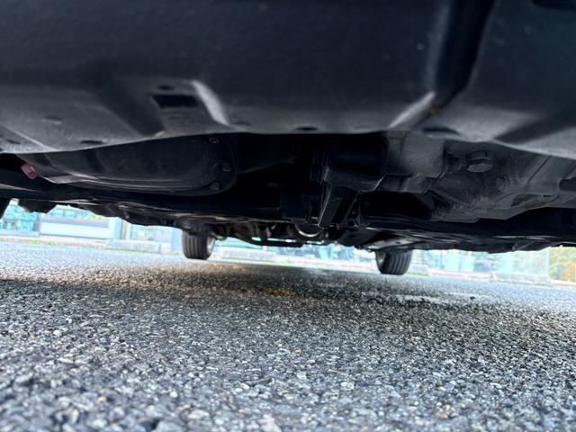 プリウス Ｓ　１０ｔｈアニバーサリーエディション　社外１５インチアルミ装着・純正ナビ・バックモニター・ＥＴＣ・ステアリングスイッチ・クルーズコントロール・ヘッドライト塗装（64枚目）