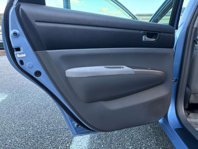 プリウス Ｓ　１０ｔｈアニバーサリーエディション　社外１５インチアルミ装着・純正ナビ・バックモニター・ＥＴＣ・ステアリングスイッチ・クルーズコントロール・ヘッドライト塗装（69枚目）