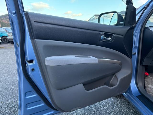 プリウス Ｓ　１０ｔｈアニバーサリーエディション　社外１５インチアルミ装着・純正ナビ・バックモニター・ＥＴＣ・ステアリングスイッチ・クルーズコントロール・ヘッドライト塗装（70枚目）