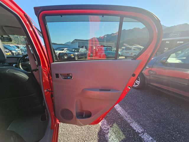 ミライース Ｘ　スマートセレクションＳＡ　エコアイドル　スマートアシスト　純正１４インチアルミホイール　リモコンキー　バックカメラ　ＥＴＣ　純正ナビ　ワンセグ　横滑り防止機能　電動格納ミラー　キーレス　誤発進抑制機能　パワーウインドウ（25枚目）