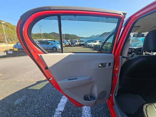 ミライース Ｘ　スマートセレクションＳＡ　エコアイドル　スマートアシスト　純正１４インチアルミホイール　リモコンキー　バックカメラ　ＥＴＣ　純正ナビ　ワンセグ　横滑り防止機能　電動格納ミラー　キーレス　誤発進抑制機能　パワーウインドウ（26枚目）