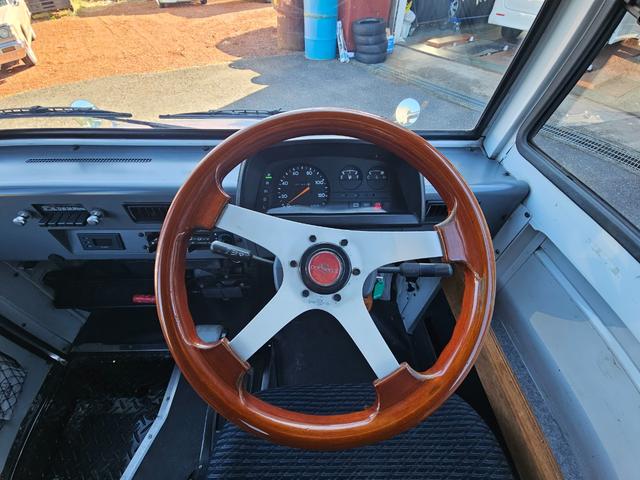 ミラウォークスルーバン オートマ 木製personalハンドル エアコン ウォークスルーバン 軽貨物(23枚目)