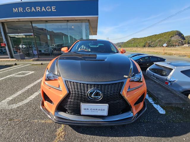 ＲＣ Ｆ カーボンエクステリアパッケージ　カーボンエクステリアパッケージ　マークレビンソンプレミアムサウンドシステム　ＴＶＤ　ＥＴＣ　純正メーカーナビ　クルーズコントロールカーボンリアディフューザー　セミアニリン革シート　ブラインドスポット（2枚目）