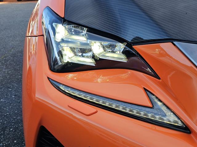 ＲＣ Ｆ カーボンエクステリアパッケージ　カーボンエクステリアパッケージ　マークレビンソンプレミアムサウンドシステム　ＴＶＤ　ＥＴＣ　純正メーカーナビ　クルーズコントロールカーボンリアディフューザー　セミアニリン革シート　ブラインドスポット（13枚目）