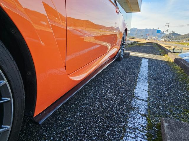 ＲＣ Ｆ カーボンエクステリアパッケージ　カーボンエクステリアパッケージ　マークレビンソンプレミアムサウンドシステム　ＴＶＤ　ＥＴＣ　純正メーカーナビ　クルーズコントロールカーボンリアディフューザー　セミアニリン革シート　ブラインドスポット（16枚目）