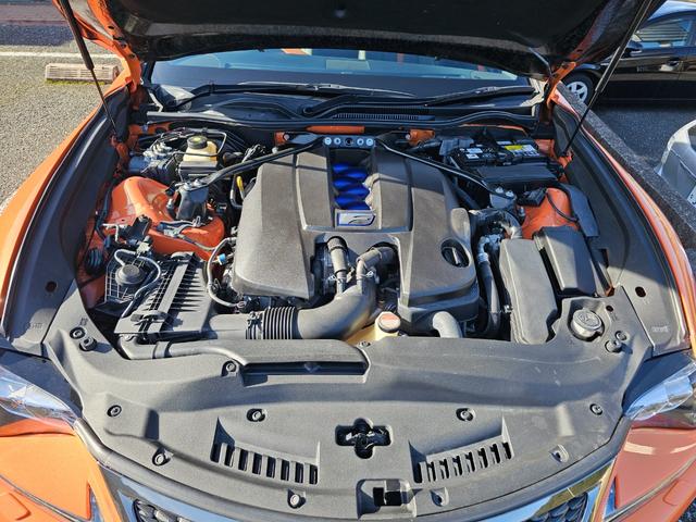 ＲＣ Ｆ カーボンエクステリアパッケージ　カーボンエクステリアパッケージ　マークレビンソンプレミアムサウンドシステム　ＴＶＤ　ＥＴＣ　純正メーカーナビ　クルーズコントロールカーボンリアディフューザー　セミアニリン革シート　ブラインドスポット（27枚目）