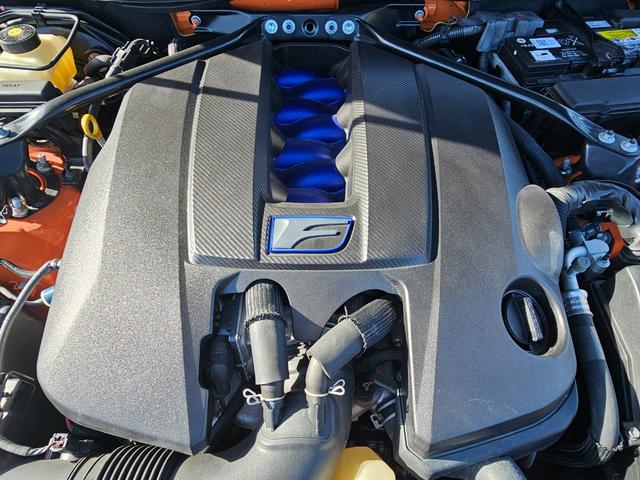 ＲＣ Ｆ カーボンエクステリアパッケージ　カーボンエクステリアパッケージ　マークレビンソンプレミアムサウンドシステム　ＴＶＤ　ＥＴＣ　純正メーカーナビ　クルーズコントロールカーボンリアディフューザー　セミアニリン革シート　ブラインドスポット（28枚目）