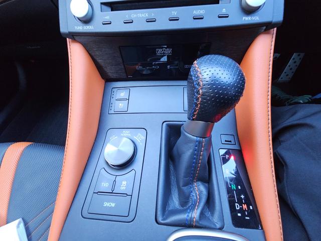 ＲＣ Ｆ カーボンエクステリアパッケージ　カーボンエクステリアパッケージ　マークレビンソンプレミアムサウンドシステム　ＴＶＤ　ＥＴＣ　純正メーカーナビ　クルーズコントロールカーボンリアディフューザー　セミアニリン革シート　ブラインドスポット（46枚目）