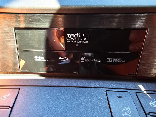 ＲＣ Ｆ カーボンエクステリアパッケージ　カーボンエクステリアパッケージ　マークレビンソンプレミアムサウンドシステム　ＴＶＤ　ＥＴＣ　純正メーカーナビ　クルーズコントロールカーボンリアディフューザー　セミアニリン革シート　ブラインドスポット（53枚目）