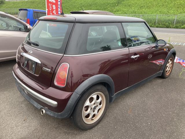 ＭＩＮＩ クーパー　アルミホイール　ＣＶＴ　盗難防止システム　ＡＢＳ　エアコン　パワーステアリング　パワーウィンドウ（9枚目）
