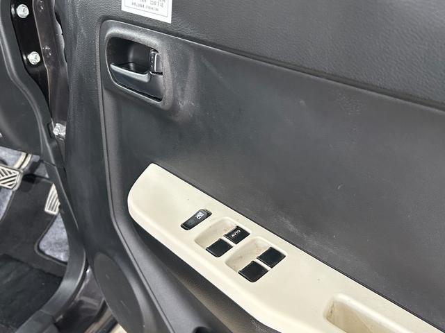 アルト Ｌ　レーダーＢＳ　横滑り防止　シートヒーター　ＥＴＣ　Ａストップ　メモリーナビ　フルセグＴＶ　Ｂｌｕｅｔｏｏｔｈ　ＵＳＢ　ＤＶＤ　社外１３インチＡＷ　キーレス　エアコン　パワステ　パワーウィンドウ　ＡＢＳ（23枚目）