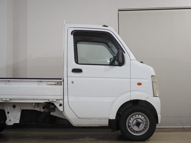 キャリイトラック ＫＣエアコン・パワステ　５速ＭＴ　４ＷＤ　三方開　エアコン　パワーステアリング　ヘッドライトレベライザー　保証付き　室内清掃済み（13枚目）