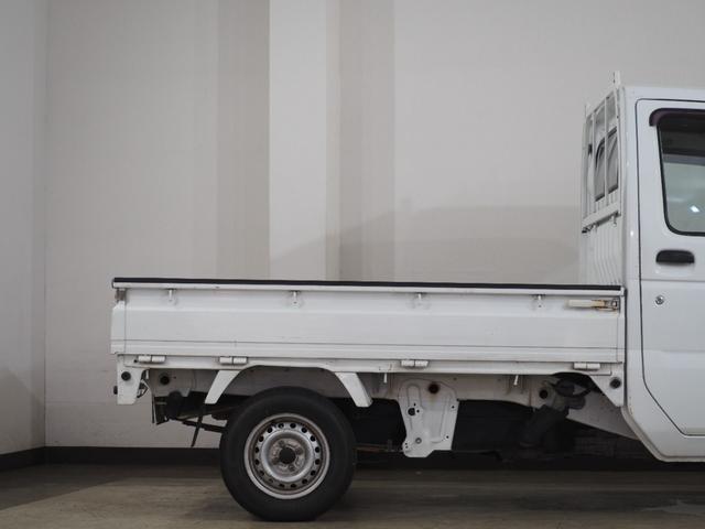 キャリイトラック ＫＣエアコン・パワステ　５速ＭＴ　４ＷＤ　三方開　エアコン　パワーステアリング　ヘッドライトレベライザー　保証付き　室内清掃済み（15枚目）