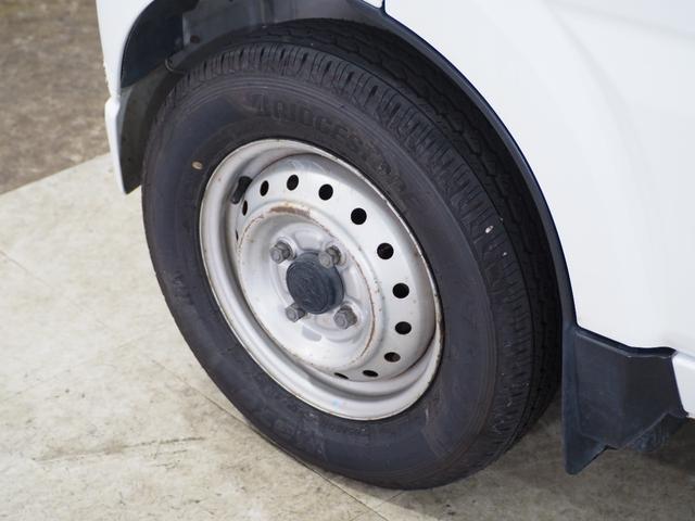 キャリイトラック ＫＣエアコン・パワステ　５速ＭＴ　４ＷＤ　三方開　エアコン　パワーステアリング　ヘッドライトレベライザー　保証付き　室内清掃済み（36枚目）