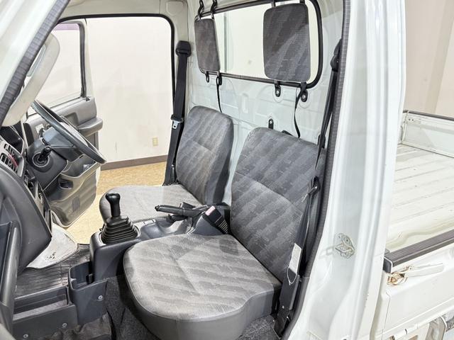 キャリイトラック ＫＣエアコン・パワステ　５速ＭＴ　４ＷＤ　三方開　エアコン　パワーステアリング　ヘッドライトレベライザー　保証付き　室内清掃済み（44枚目）