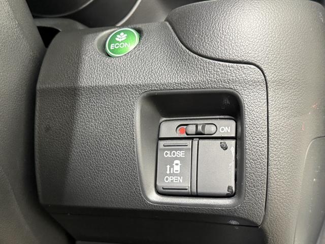 Ｎ－ＢＯＸ Ｇ　ＳＳパッケージ　Ｂカメラ　ＥＴＣ　シートＨ　ＰＳＤ　フルセグナビ　ＢＴ　ＤＶＤ　ＥＳＣ　Ａストップ　ステリモ　ＡＡＣ　ウィンカー付電動格納ミラー　Ｒシートスライド＋テーブル付　Ｒサンシェード　シートハイトアジャスター（10枚目）