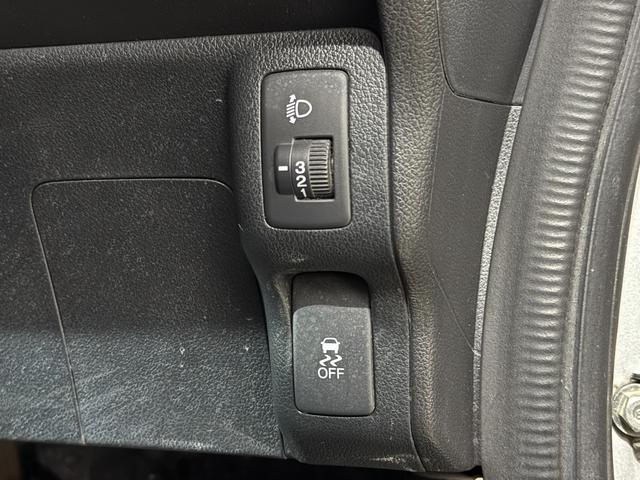 N-BOX G・Lパッケージ ETC PSD ESC Pスタート Aストップ ステリモ AAC ウィンカー付電格ミラー リアシートスライド+シートバックテーブル Rサンシェード 運転席シートハイトアジャスター 純正オーディオ CD(9枚目)