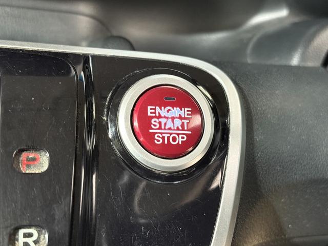 N-BOX G・Lパッケージ ETC PSD ESC Pスタート Aストップ ステリモ AAC ウィンカー付電格ミラー リアシートスライド+シートバックテーブル Rサンシェード 運転席シートハイトアジャスター 純正オーディオ CD(11枚目)