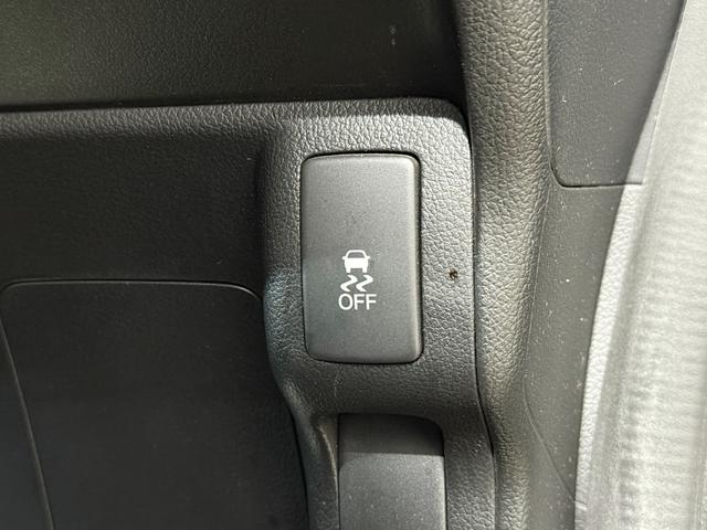 Ｎ－ＢＯＸカスタム Ｇ・ターボパッケージ　１月１日限定車　Ｂカメラ　ＥＴＣ　両ＰＳＤ　後席モニター　クルコン　ＨＩＤオートライト　フォグ　ＥＳＣ　Ｐスタート　ナビＴＶ　ＢＴ　ＤＶＤ　パドルシフト　ステリモ　ＡＡＣ　純正１５ＡＷ　電格ミラー（11枚目）