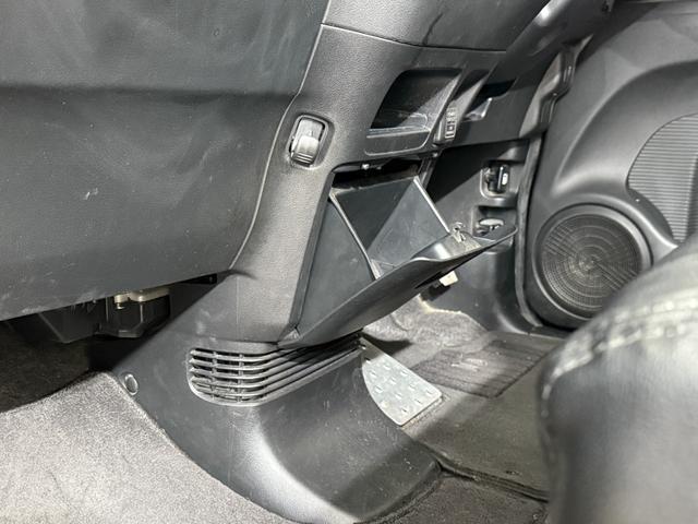 Ｎ－ＢＯＸカスタム Ｇ・ターボパッケージ　１月１日限定車　Ｂカメラ　ＥＴＣ　両ＰＳＤ　後席モニター　クルコン　ＨＩＤオートライト　フォグ　ＥＳＣ　Ｐスタート　ナビＴＶ　ＢＴ　ＤＶＤ　パドルシフト　ステリモ　ＡＡＣ　純正１５ＡＷ　電格ミラー（65枚目）