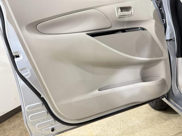 一台一台専門のプロが、下地作りから磨きコーティングまであなたのお車のボディーを汚れや紫外線などからお守りするようガラスコーティングも承っております！（別途有料）