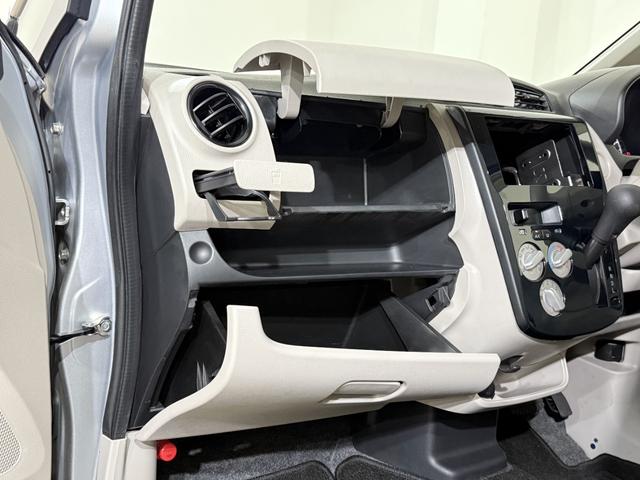 軽自動車は場所を取らず、小回りが利きます♪♪