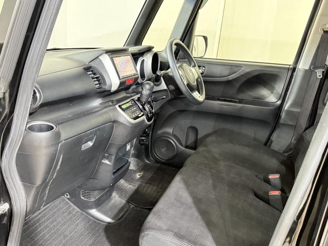 Ｎ－ＢＯＸ Ｇ　ＳＳパッケージ　Ｂカメラ　ＥＴＣ　両側ＰＳＤ　ナビＴＶ　ＣＤ　ＣＴＢＡ　ＥＳＣ　Ｐスタート　Ａストップ　ステリモ　ＡＡＣ　スマートキー　ウィンカー付電格ミラー　リアシートスライド＋シートバックテーブル　Ｒサンシェード（45枚目）