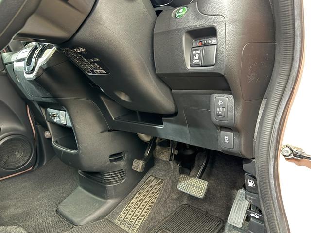 N-BOX G・Lパッケージ Bカメラ ETC 電動スライド フルセグナビ BT DVD CD ESC Pスタート Aストップ ステリモ AAC スマートキー ウィンカー付電格ミラー Rサンシェード 運転席シートハイトアジャスター(53枚目)