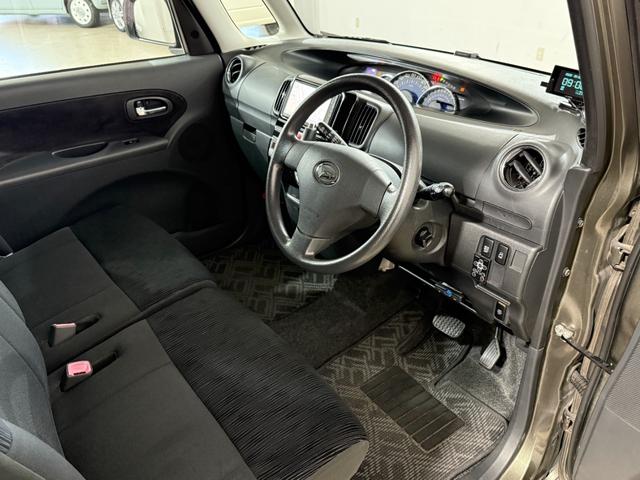 タント カスタムＸスペシャル　１月２日限定車　Ｂカメラ　ＥＴＣ　電動スライド　フルセグナビ　ＢＴ　ＤＶＤ　ＣＤ　ＨＩＤヘッド　フォグ　アイドリングストップ　オートエアコン　スマートキー　純正１４インチＡＷ　ウィンカー付電格ミラー（24枚目）