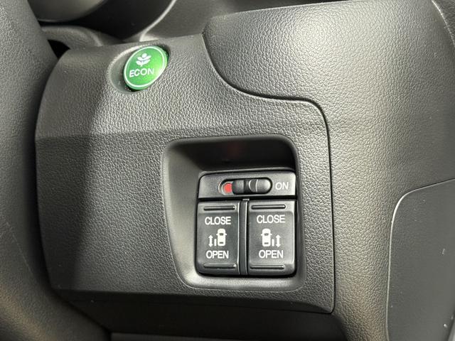 N-BOX G ターボSSパッケージ Bカメラ ETC 両PSD クルコン ナビTV DVD ESC HIDオートライト Pスタート パドルシフト ステリモ AAC 社外14インチAW ウィンカー付電動格納ミラー シートハイトアジャスター(9枚目)