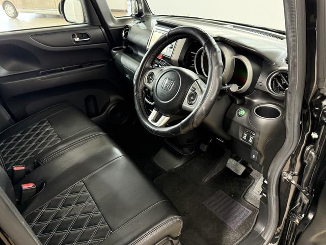 N-BOX G ターボSSパッケージ Bカメラ ETC 両PSD クルコン ナビTV DVD ESC HIDオートライト Pスタート パドルシフト ステリモ AAC 社外14インチAW ウィンカー付電動格納ミラー シートハイトアジャスター(27枚目)