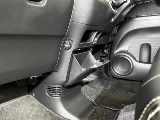 N-BOX G ターボSSパッケージ Bカメラ ETC 両PSD クルコン ナビTV DVD ESC HIDオートライト Pスタート パドルシフト ステリモ AAC 社外14インチAW ウィンカー付電動格納ミラー シートハイトアジャスター(65枚目)