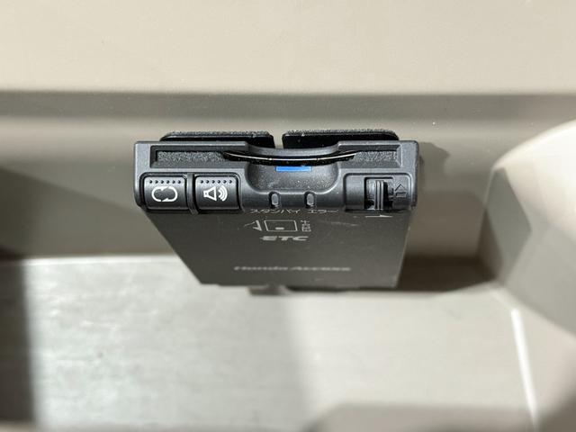 N-BOX G・Lパッケージ Bカメラ ETC PSD ESC ディスプレイオーディオ BT DVD CD Pスタート Aストップ ステリモ オートエアコン スマートキー 純正14インチAW ウィンカー付電格ミラー Rサンシェード(62枚目)