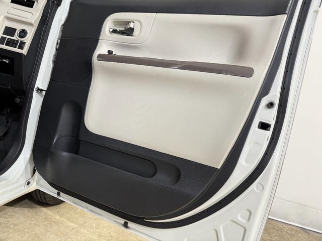 ムーヴキャンバス Ｘメイクアップ　ＳＡＩＩ　ＥＴＣ　フルセグナビ　ＢＴ　ＤＶＤ　ＣＤ　オートライト　フォグ　衝突軽減Ｂ　ＥＳＣ　Ｐスタート　Ａストップ　ステリモ　ＡＡＣ　スマートキー　電格ミラー　ベンチシート　黒革調シートカバー　シートリフター（22枚目）