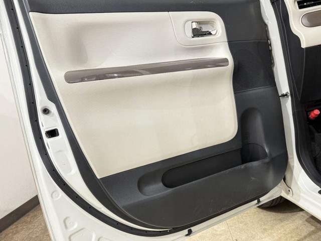 ムーヴキャンバス Ｘメイクアップ　ＳＡＩＩ　ＥＴＣ　フルセグナビ　ＢＴ　ＤＶＤ　ＣＤ　オートライト　フォグ　衝突軽減Ｂ　ＥＳＣ　Ｐスタート　Ａストップ　ステリモ　ＡＡＣ　スマートキー　電格ミラー　ベンチシート　黒革調シートカバー　シートリフター（45枚目）