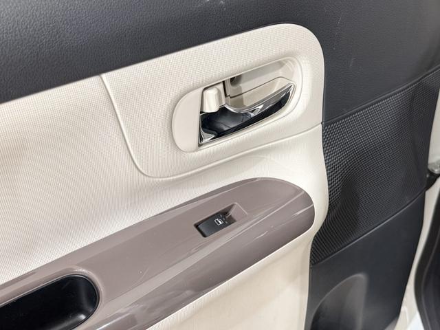 ムーヴキャンバス Ｘメイクアップ　ＳＡＩＩ　ＥＴＣ　フルセグナビ　ＢＴ　ＤＶＤ　ＣＤ　オートライト　フォグ　衝突軽減Ｂ　ＥＳＣ　Ｐスタート　Ａストップ　ステリモ　ＡＡＣ　スマートキー　電格ミラー　ベンチシート　黒革調シートカバー　シートリフター（46枚目）