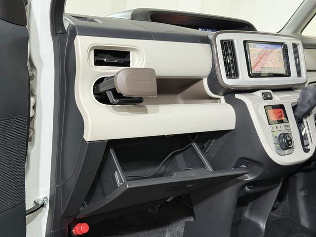 ムーヴキャンバス Ｘメイクアップ　ＳＡＩＩ　ＥＴＣ　フルセグナビ　ＢＴ　ＤＶＤ　ＣＤ　オートライト　フォグ　衝突軽減Ｂ　ＥＳＣ　Ｐスタート　Ａストップ　ステリモ　ＡＡＣ　スマートキー　電格ミラー　ベンチシート　黒革調シートカバー　シートリフター（62枚目）