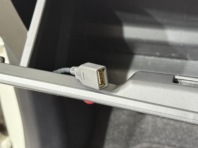 ムーヴキャンバス Ｘメイクアップ　ＳＡＩＩ　ＥＴＣ　フルセグナビ　ＢＴ　ＤＶＤ　ＣＤ　オートライト　フォグ　衝突軽減Ｂ　ＥＳＣ　Ｐスタート　Ａストップ　ステリモ　ＡＡＣ　スマートキー　電格ミラー　ベンチシート　黒革調シートカバー　シートリフター（63枚目）